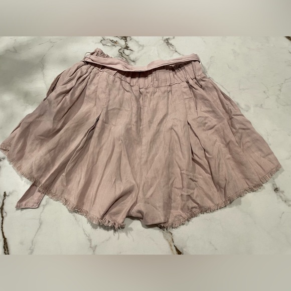 POISON MUSHROOM Short/Skirt with Waist Tie SZ/Small color Cream. - Picture 7 of 7